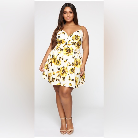 Fashion Nova Blooming Season Floral Flare Dress - Picture 4 of 8